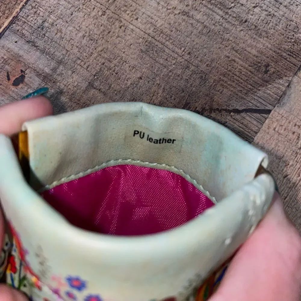 Natural Life "Live Happy" Small Pouch. - Picture 7 of 11